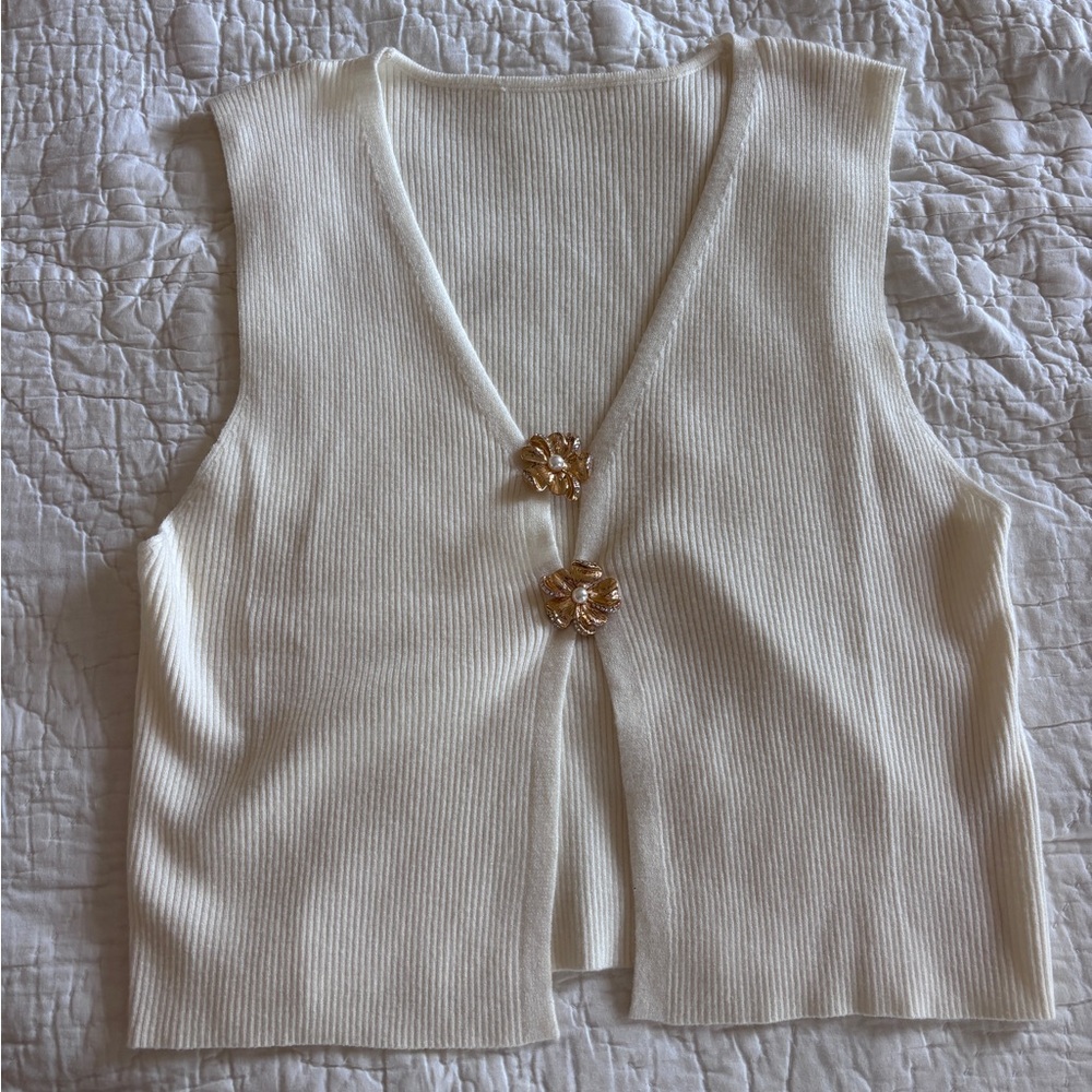 SHEIN Cream Ribbed V-Neck Sleeveless Vest with Gold Flower Buttons
